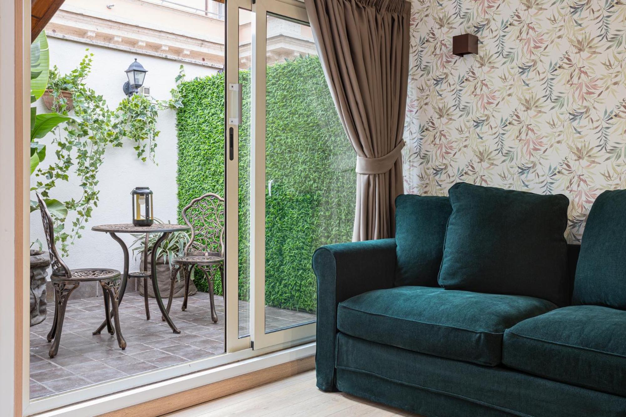 Family Suites - Urban Garden - Rooms - Vatican Museum - Vatican Vittoria Suites — Foto 1